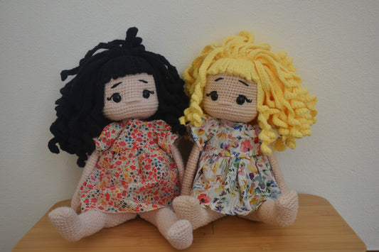 Bambola e bambolotto